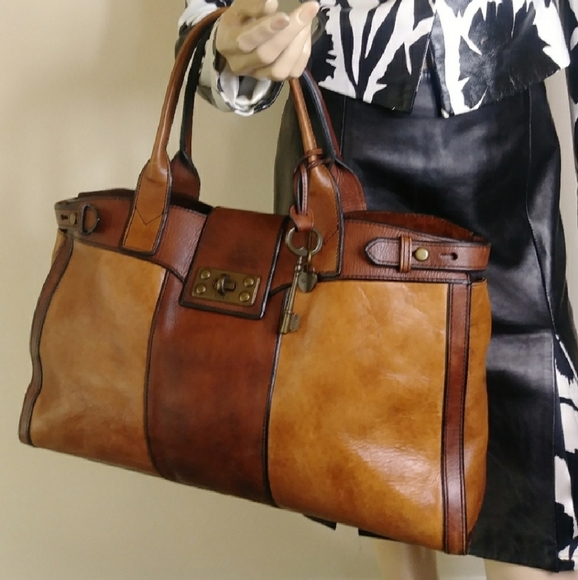 fossil weekender bag